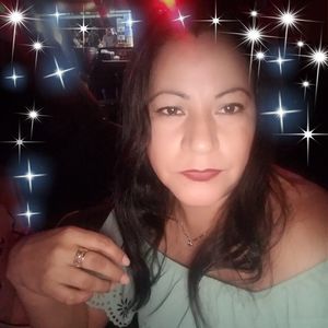 Meet your Posher, Maria e.